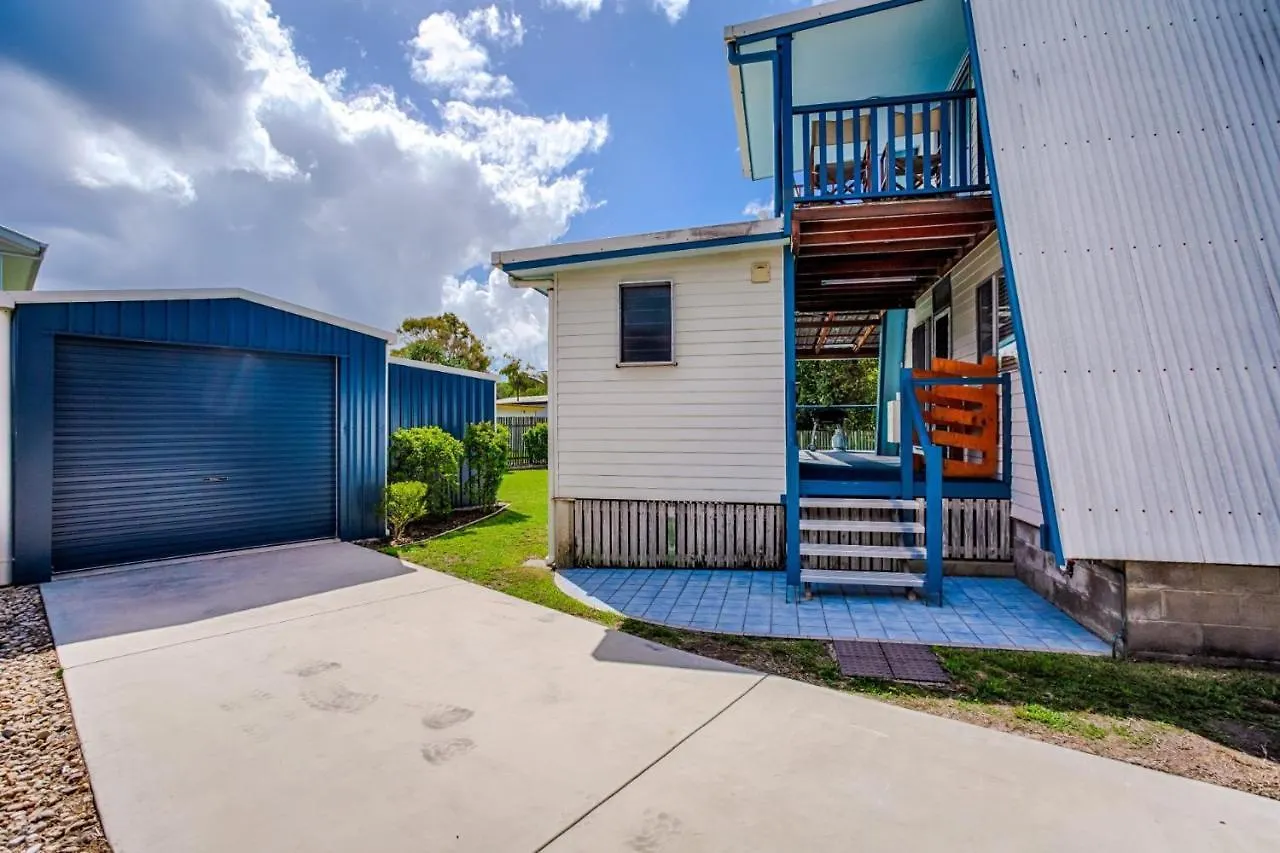 Wayfarers Beachouse Rainbow Beach 0*,