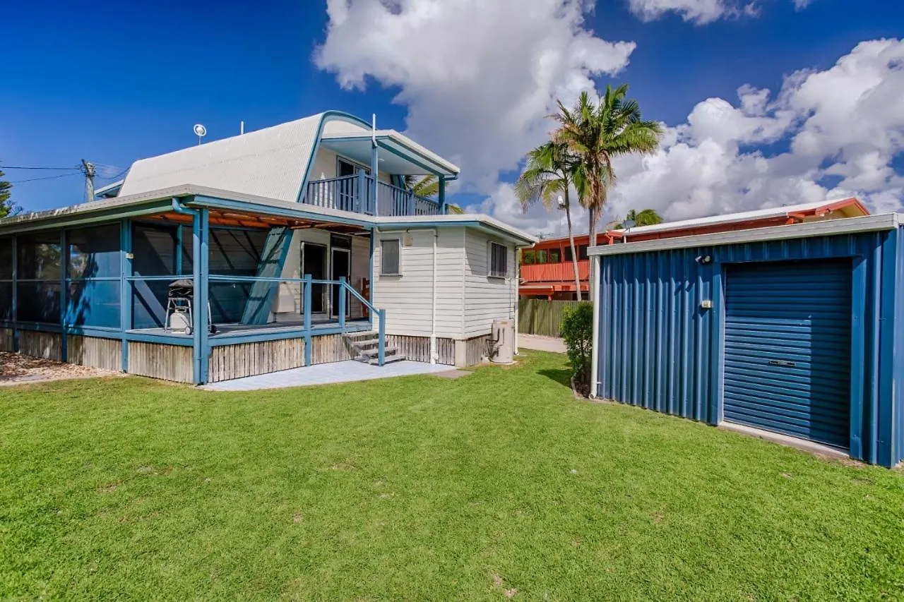 Wayfarers Beachouse Rainbow Beach Holiday home